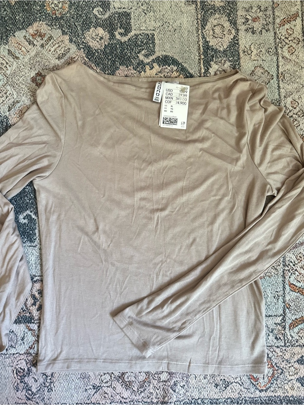H&M  tan long sleeve top Size XL #tops #basics